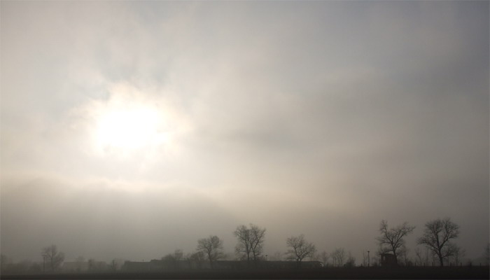 luce oblacnej oblohy