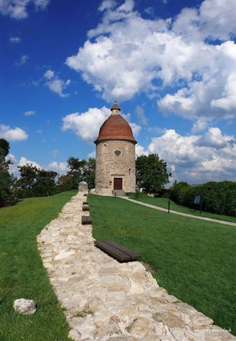 románska rotunda v Skalici na Slovensku