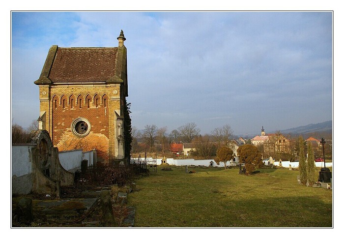 Zase na hřbitově..
