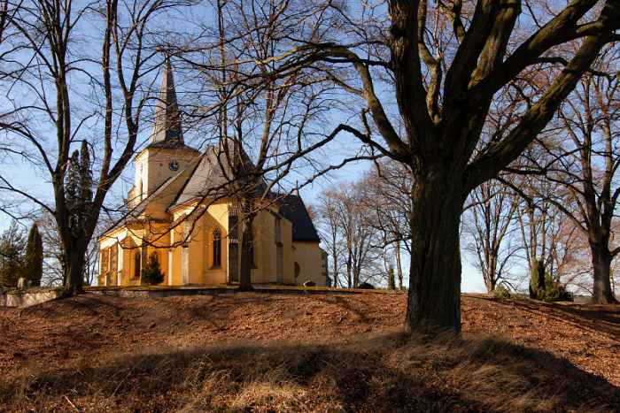 Kostel v Kostelci u Heřmanova Městce