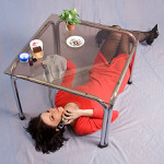 Úklid pod stolem I.