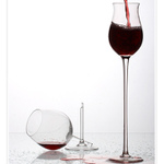 pod tlakem okolností