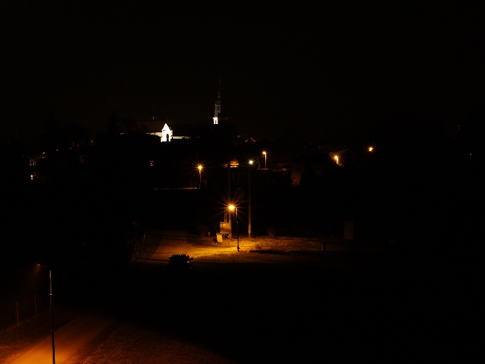 UH Ostroh po tme