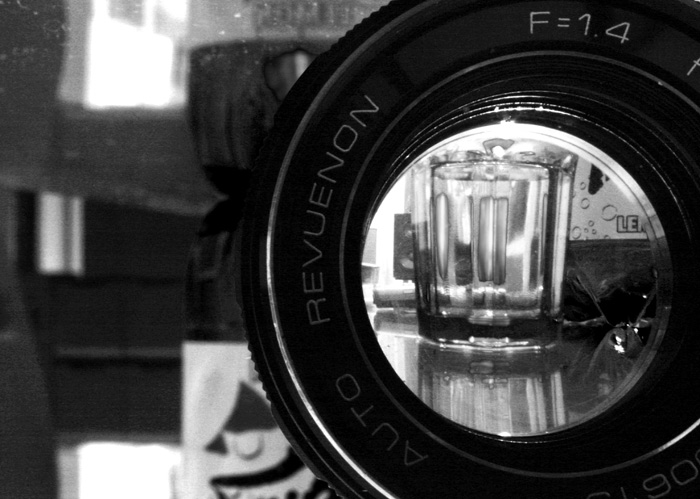 Zátiší s Revuenonem 42