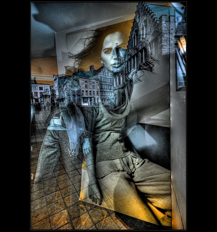 Rozevlátá madona s třema rukama