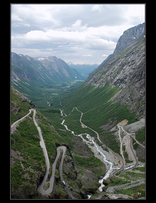 Trollí cesta