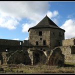 ... hrad Bzovík ...