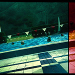 Jarmila chodí plavat s Mondrianem, až je z toho nakřivo.