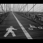 Pěší vlevo, cyklista vpravo