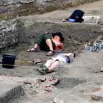 Akční momentka z archeologického výzkumu