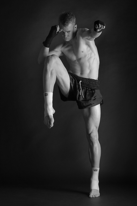 Muay-thai: Block n direct