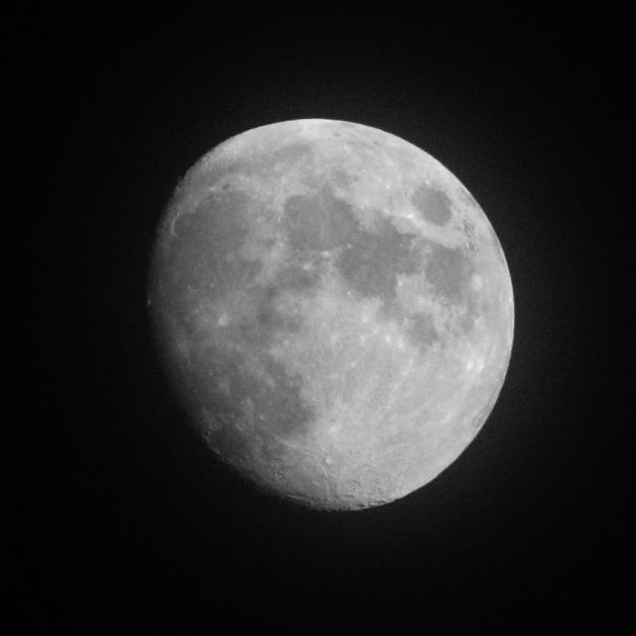 Měsíc