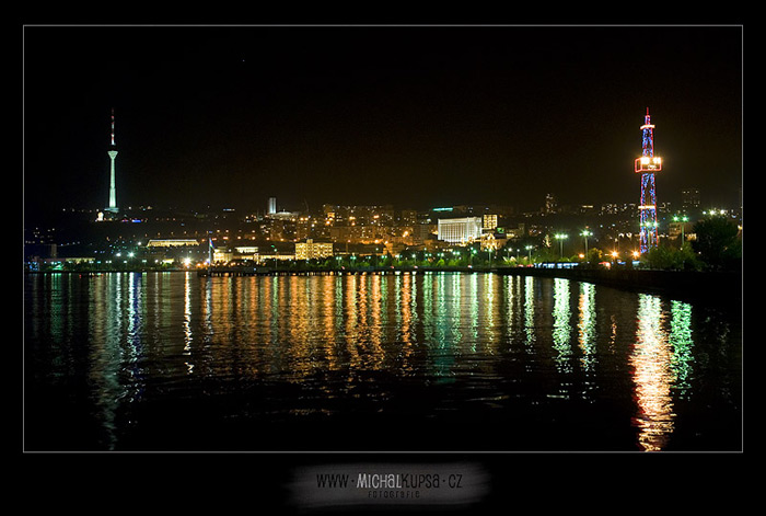 Noční Baku