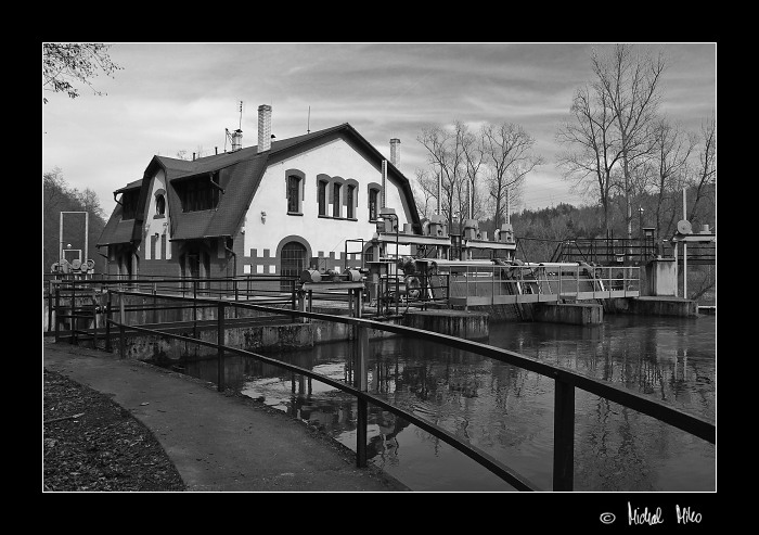 Malá vodní elektrárna