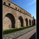 ... hradby ...