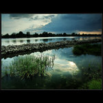 ... podvečer na řece ...