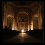 Z rozmlácenýho kostela