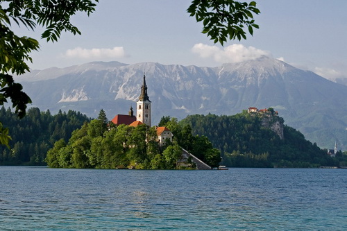 Kostely a hrad na Bledském jezeru