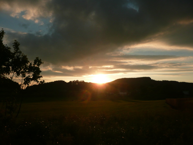 Západ slunce nad Ostašem