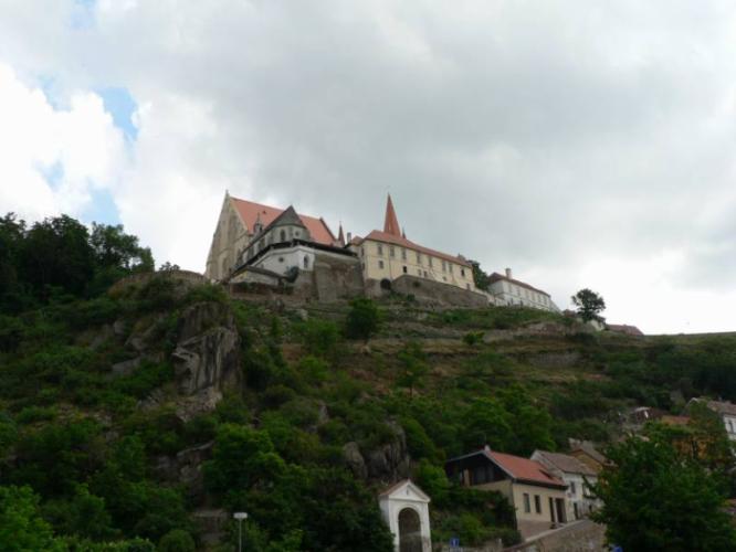 obří hlava