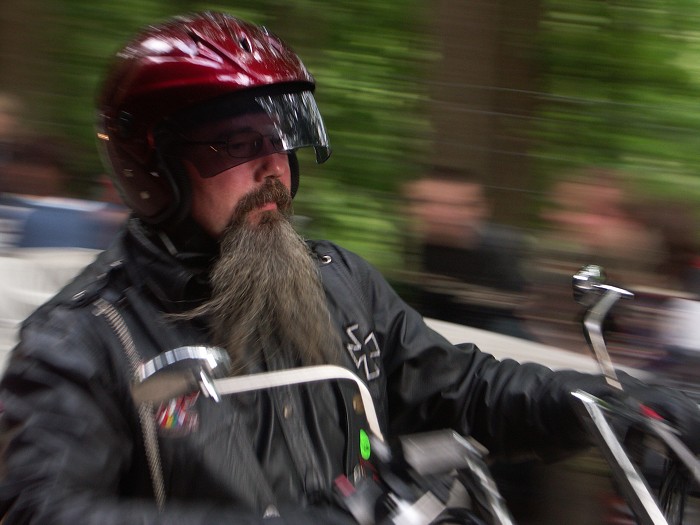 Na motosrazu.