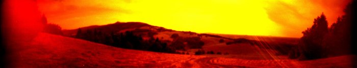 Červená krajinka 1