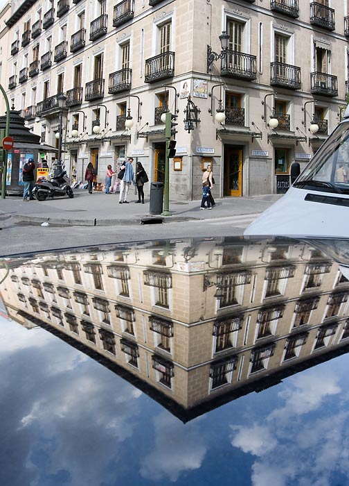 Dva obrazky jeden dum