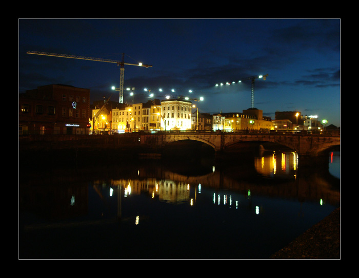  Cork in night