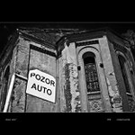 Pozor auto.