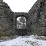 Ruina hradu a prilehleho statku