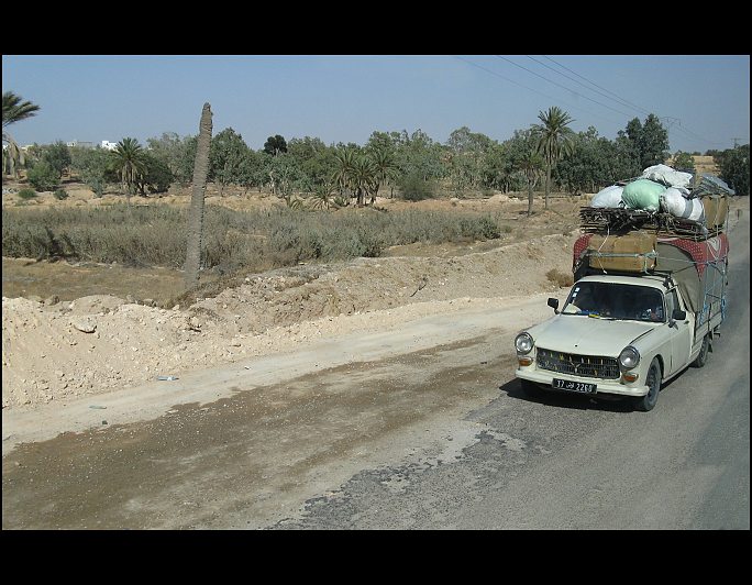 sťahovanie po Tunisku