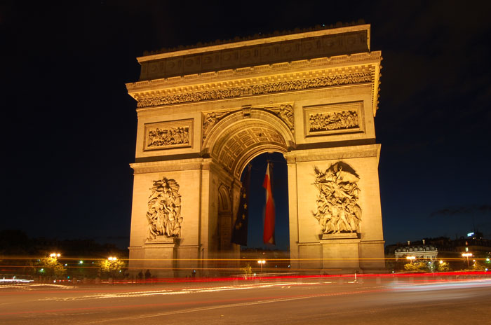 Arc de Triomphe de nuit