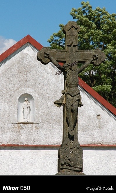 Madona v dáli