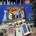 Bleší trh (Francie: Isle-sur-la-Sorgue)