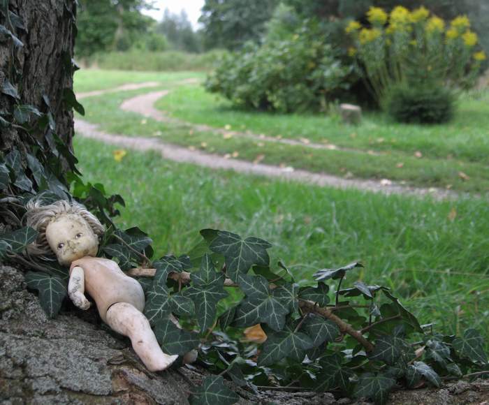 ...a potom mě ten hodný strýček vzal dolů k řece, mamí...