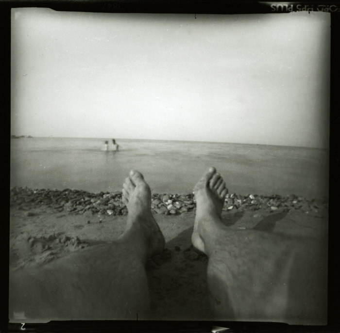 Já na pláži, holky ve vodě,,,