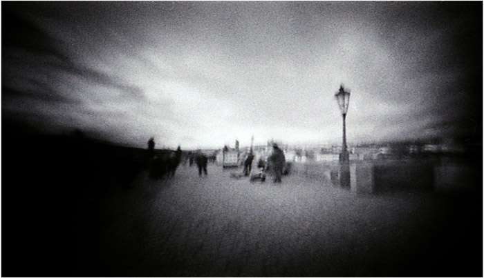 na Karlově mostě I