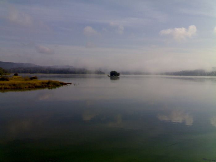 Lipno v mlze