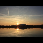 západ nad priehradou