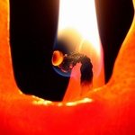 Detail hořícího knotu.