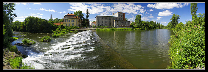Splav v Dolních Kounicích