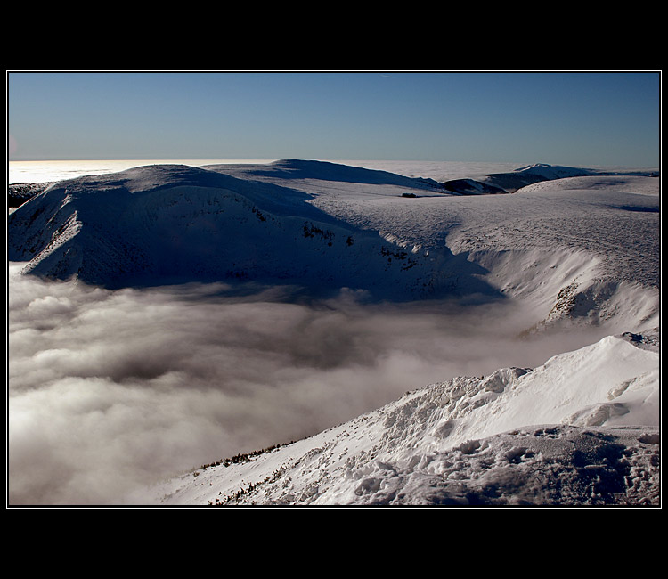 Odpolední pohled ze Sněžky
