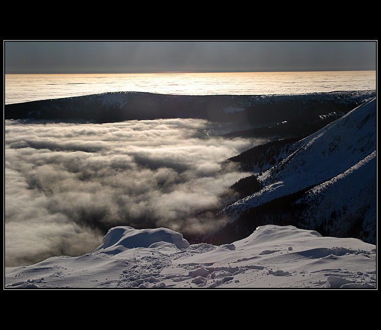 Ticho... večer přichází