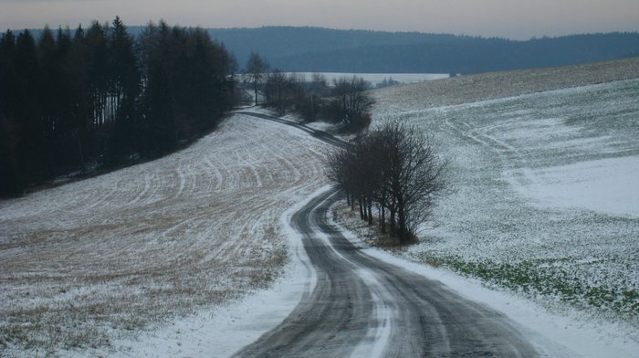 mezi Kozárovem a Kunčinovem...