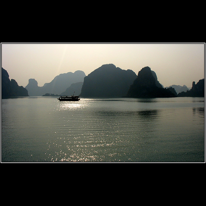 /// Halong Bay ///
