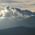 Panorama v oblakoch.