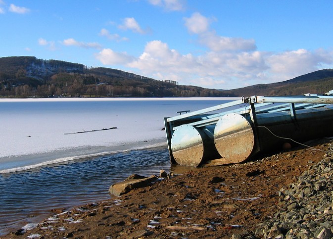 Malování na pontonu ...