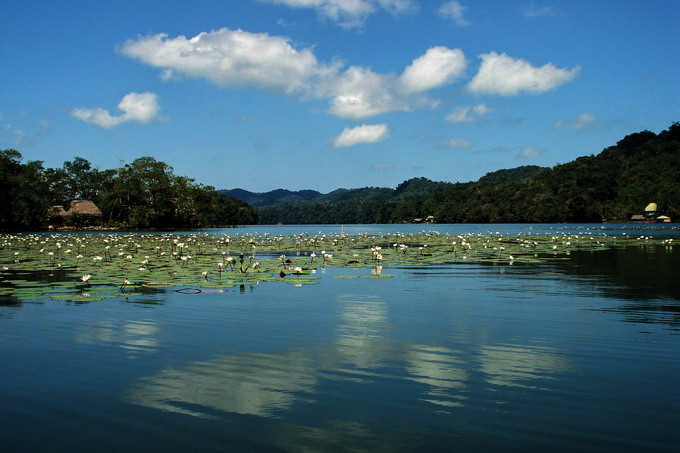 ...Río Dulce...