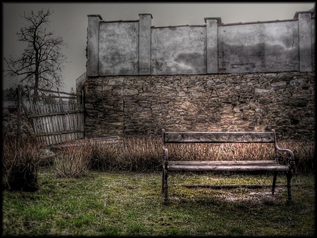 Lavička...