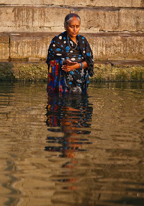 Ranní koupel v Ganze